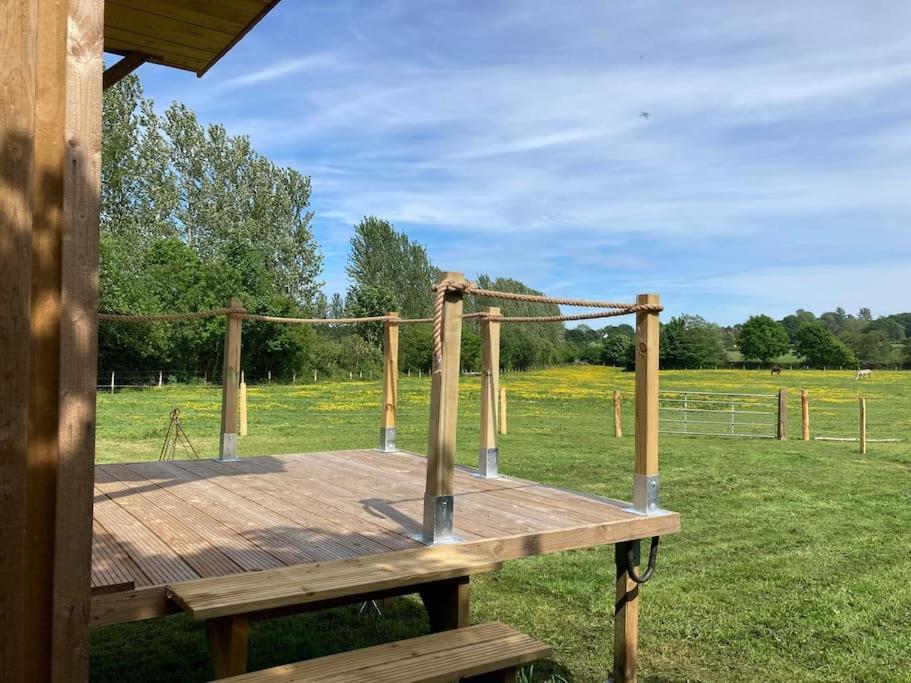 Neddys Rest Luxury Horsebox Lodge Battle
