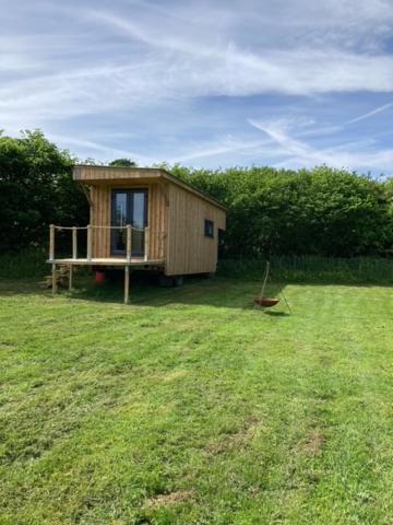 Lodge Neddys Rest Luxury Horsebox Battle